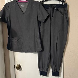 Med Couture Touch Scrub Set with Jogger Bottoms in Heather Gray